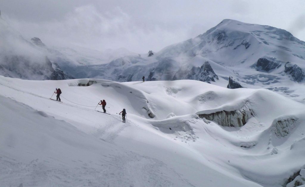 Ascension du Mont-Blanc à skis. Traversée de la Jonction. Mai 2016.